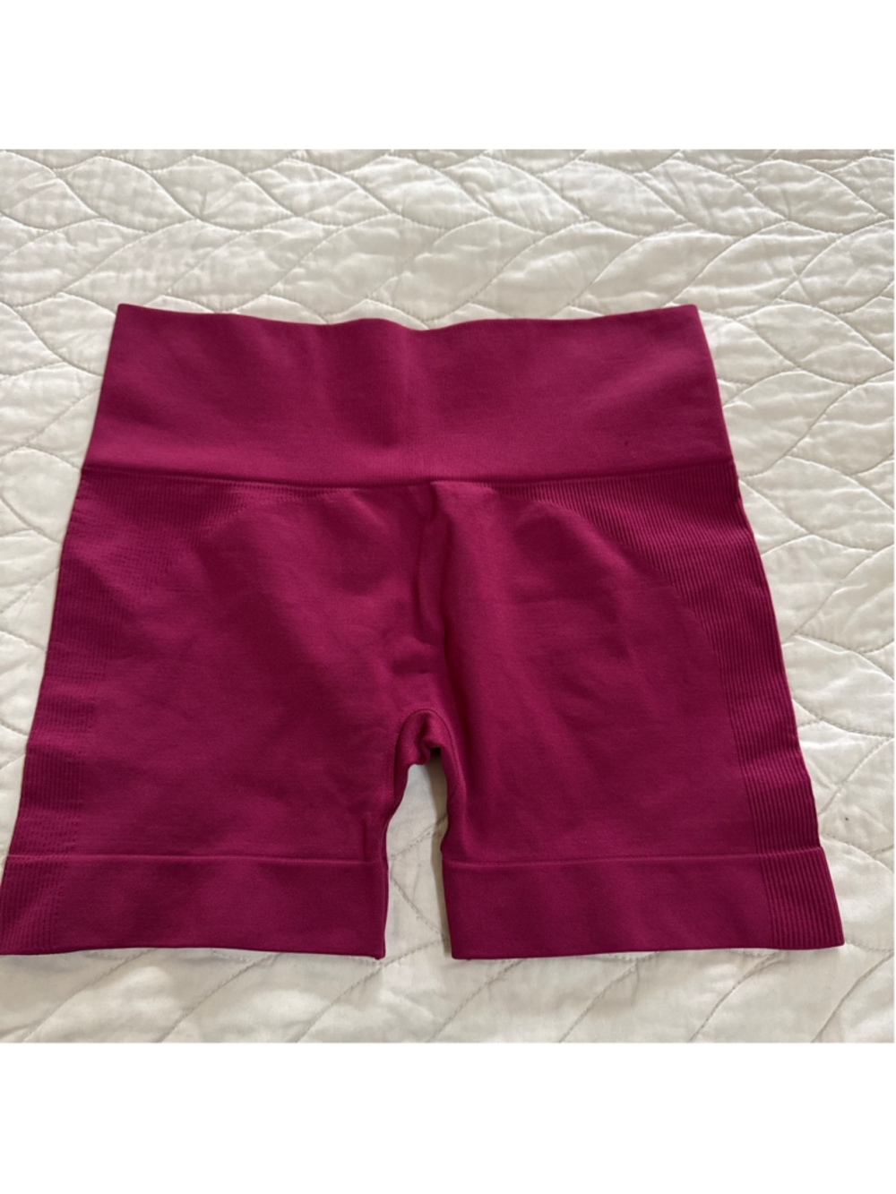 SET ACTIVE Magenta Bike Shorts Size M